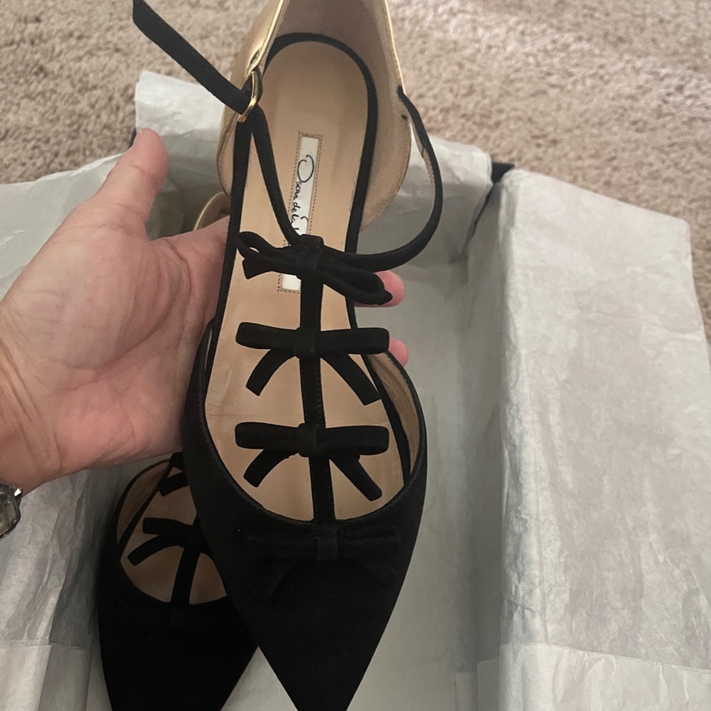 Authentic NWT Oscar De La Renta Evelyn Sudede Mary Jane Flat size 37